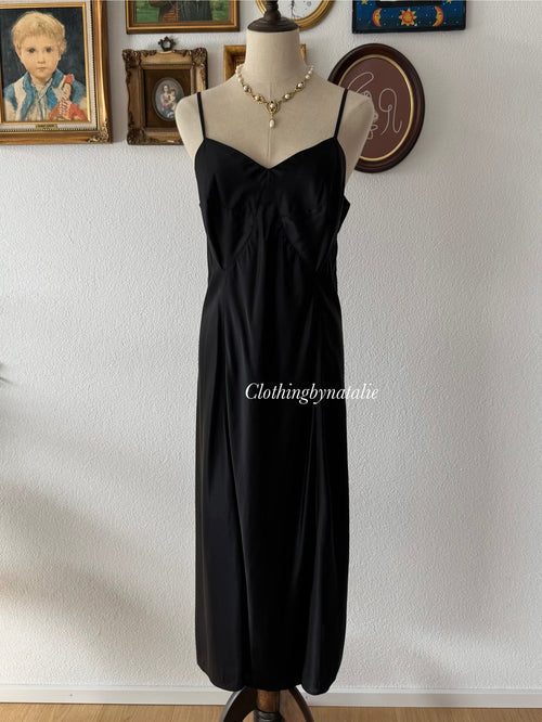 Barbizon Black Rayon-Nylon Nightgown Size M