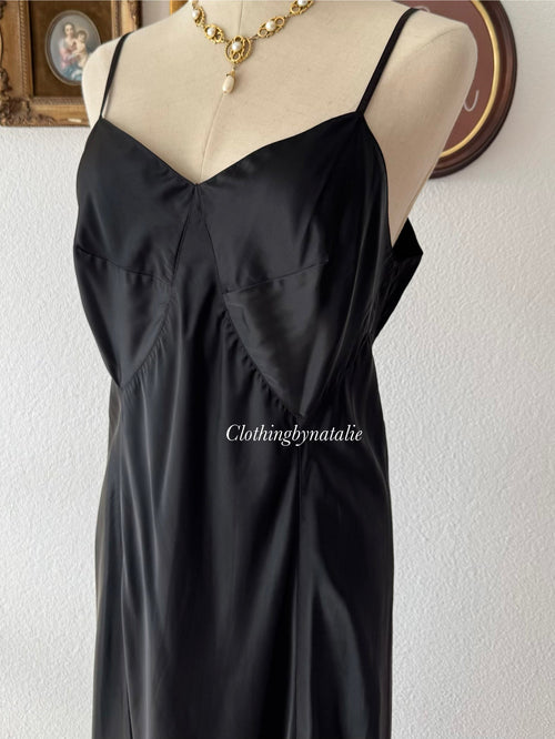 Barbizon Black Rayon-Nylon Nightgown Size M