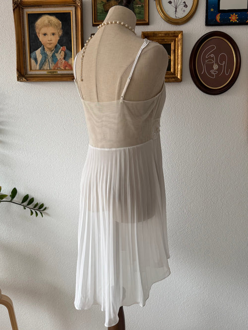 Fairy White Pleated Chiffon Slip Size M