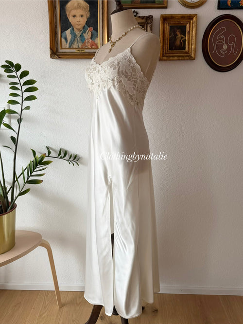 Victoria’s Secret White Satin Maxi Gown Size S