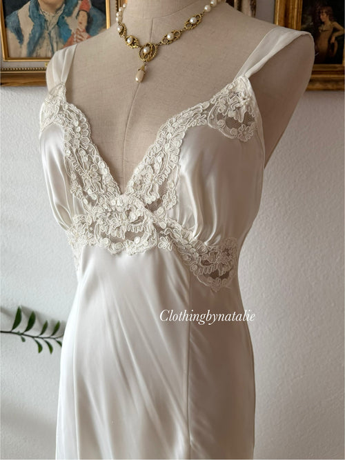 Victoria’s Secret Bridal Maxi Satin Gown Size M
