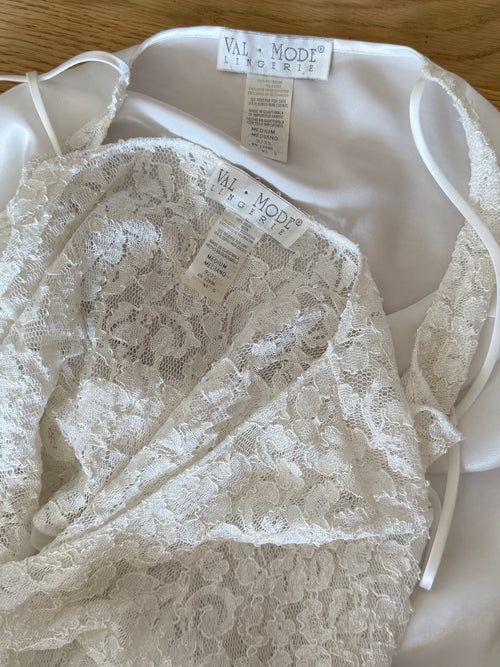 Val Mode Bridal Satin Peignoir Set Size M