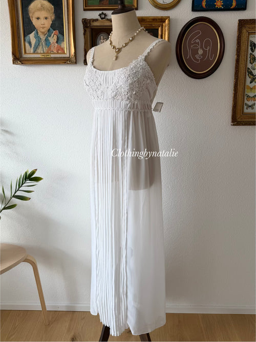 Flora Pleated Bridal Gown Size M