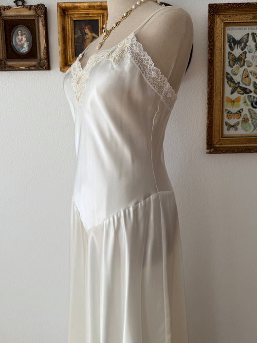 Victoria’s Secret Bridal Satin Maxi Gown Size M