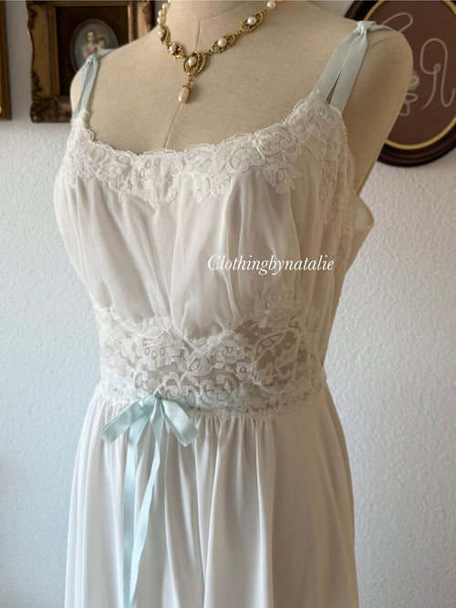 Vanity Fair White Nylon Babydoll Size S