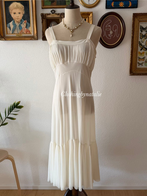 Vintage Cream Nylon Pleated Peignoir Set Size M