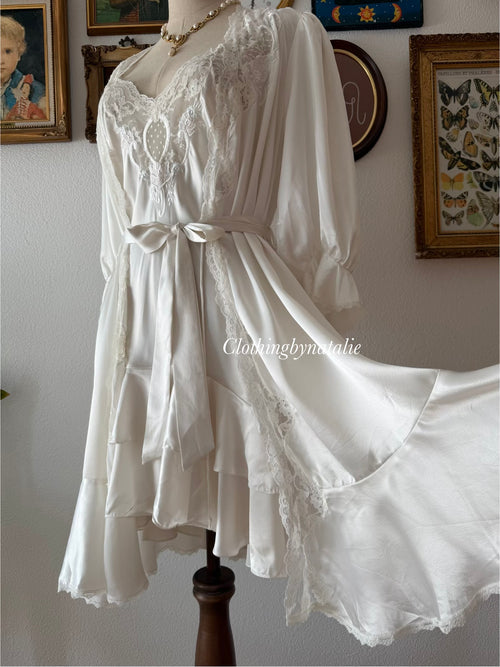 Sara Beth Bridal Satin Peignoir Set Size M
