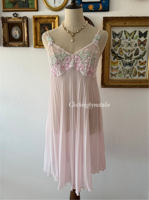 Wacoal Pleated Pink Chiffon Slip Size M