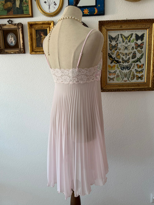 Wacoal Pleated Pink Chiffon Slip Size M