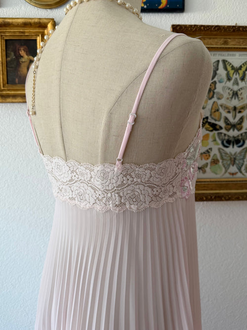 Wacoal Pleated Pink Chiffon Slip Size M