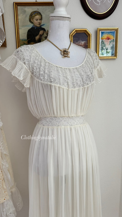 VTG Barbizon Pleated Chiffon Maxi Dress (size M)
