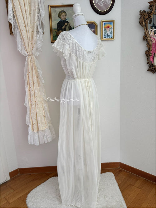 VTG Barbizon Pleated Chiffon Maxi Dress (size M)