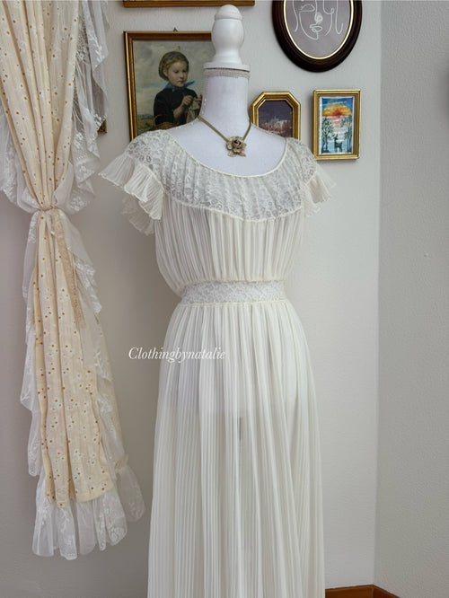 VTG Barbizon Pleated Chiffon Maxi Dress (size M)