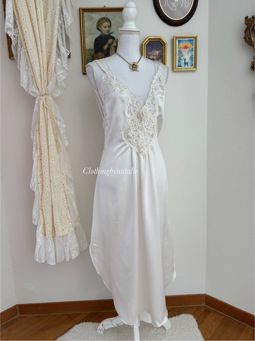 Intimate Concepts by Terry Russo White Satin Peignoir Set (size M)