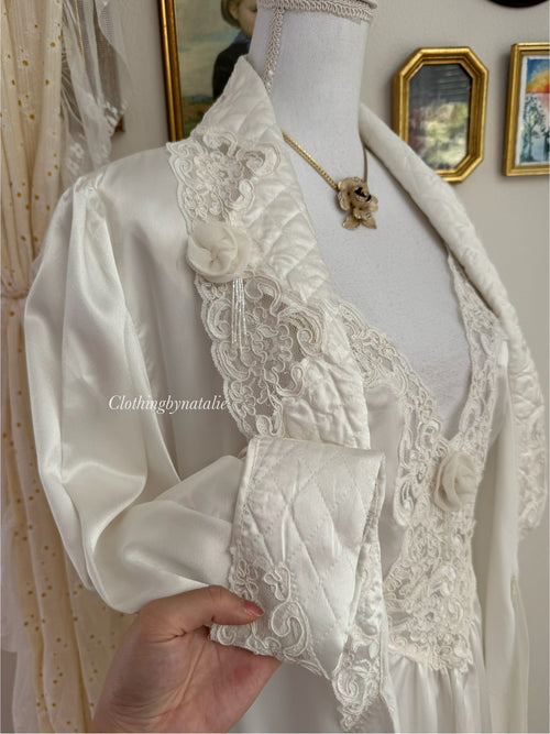 Intimate Concepts by Terry Russo White Satin Peignoir Set (size M)