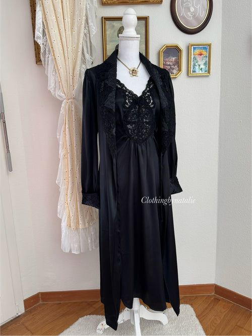 Intimate Concepts by Terry Ruso Black Satin Peignoir Set (size S/M)