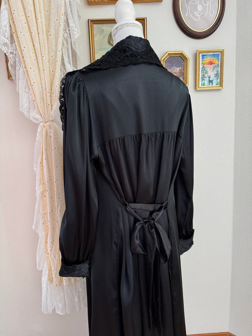 Intimate Concepts by Terry Ruso Black Satin Peignoir Set (size S/M)