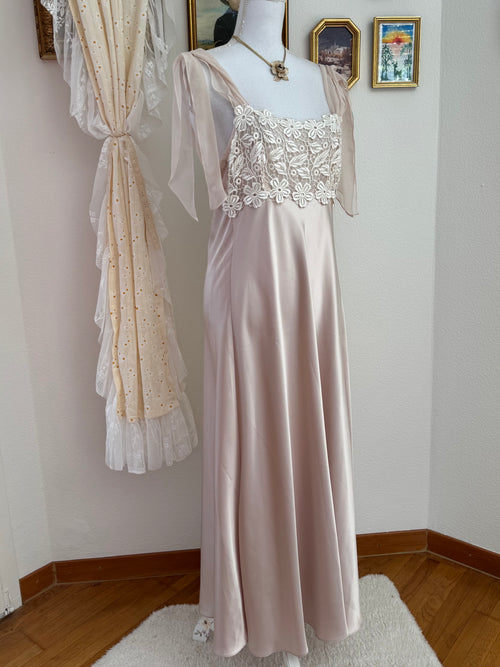Just Flora Rose Gold Satin Peignoir Set (size M)