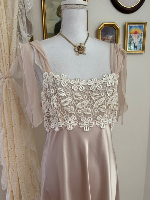 Just Flora Rose Gold Satin Peignoir Set (size M)