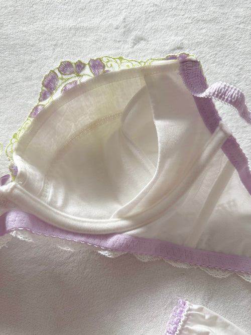 Japanese White Floral Lingerie Set Size 80C