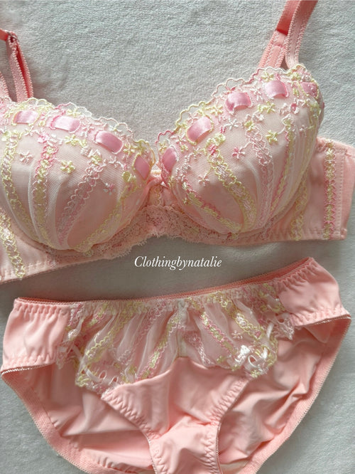 Triumph Pink Floral Lingerie Set Size 75A