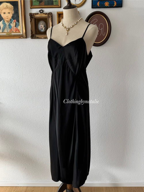 Barbizon Black Rayon-Nylon Nightgown Size M