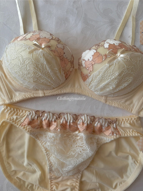 Sanrio Yellow Lace Set (New-75B/C)