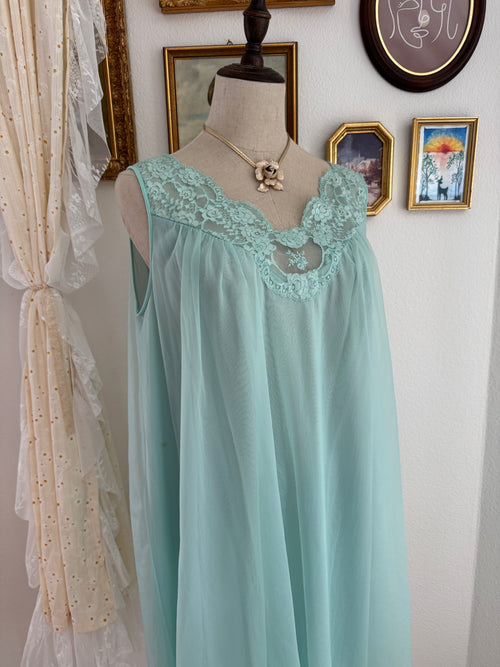 Vanity Fair Green Chiffon Nightgown size M