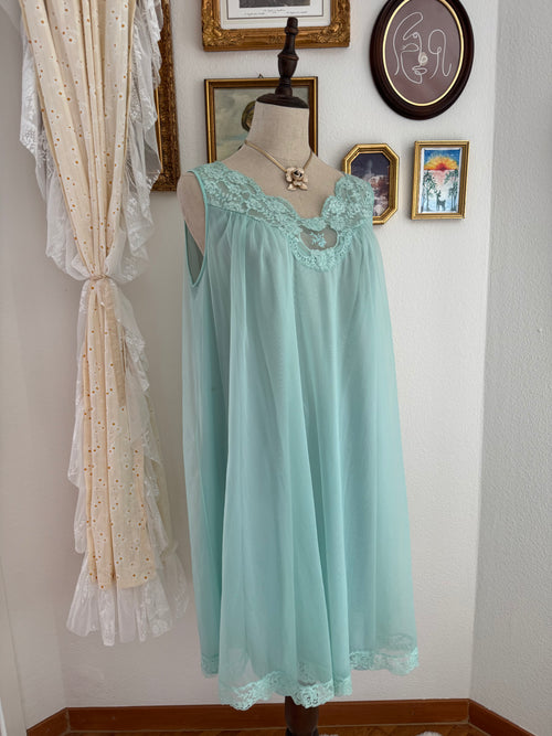 Vanity Fair Green Chiffon Nightgown size M