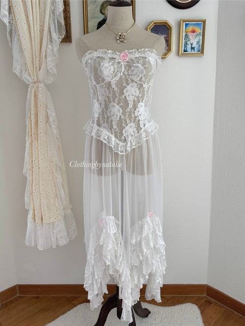 Escante Frilly White Lace Maxi Lingerie size S/M