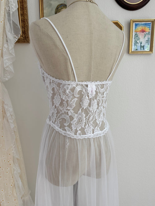 Frederick’s of Hollywood White Peignoir Mix Set size S/M