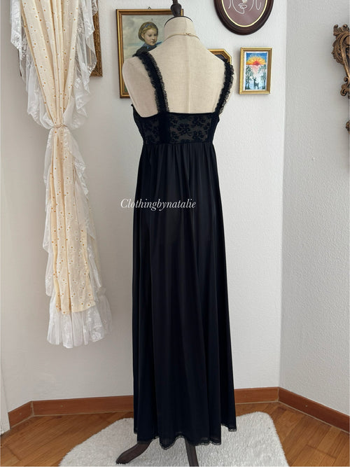 VTG Olga Black Lace Nylon Maxi Peignoir size S/M