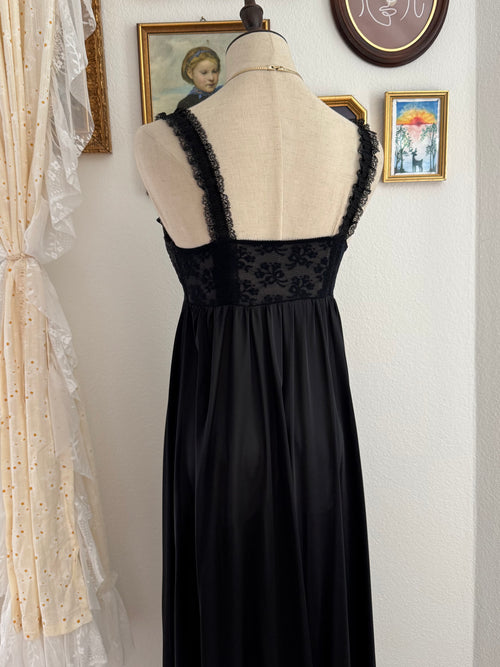 VTG Olga Black Lace Nylon Maxi Peignoir size S/M