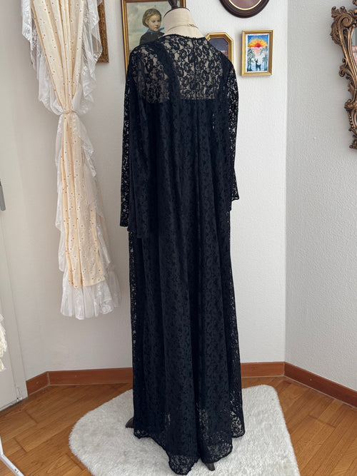 VTG Olga Black Lace Nylon Maxi Peignoir size S/M