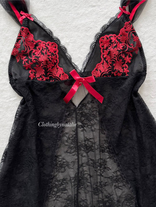 Romantic Black Red Lace Slip Size S