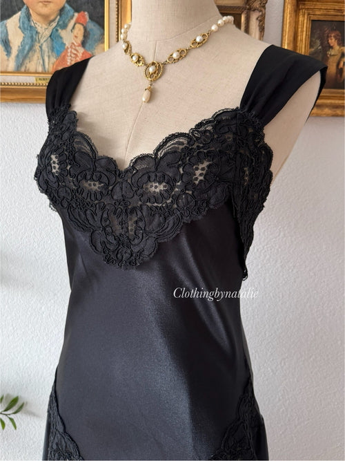 Flora Nikrooz Black Drop Waist Slip Size M