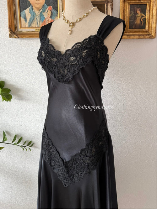 Flora Nikrooz Black Drop Waist Slip Size M