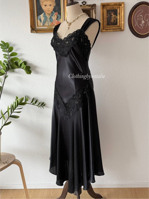 Flora Nikrooz Black Drop Waist Slip Size M