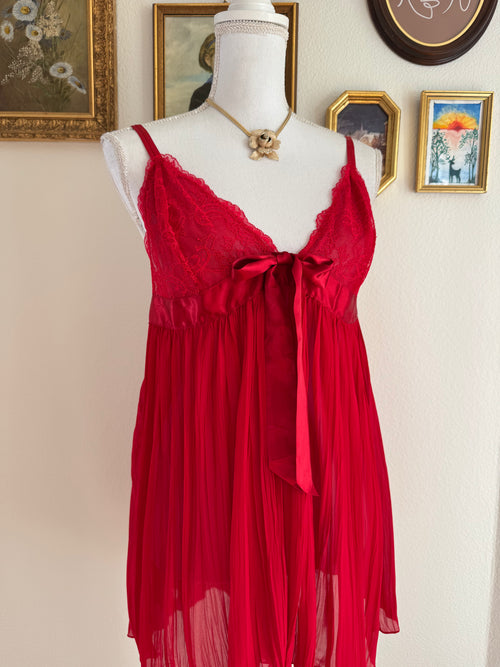VS Red Pleated Chiffon Babydoll (L)