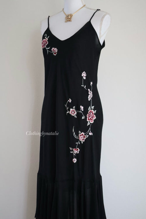 California Dynasty Embroidery Black Gown (M/L)
