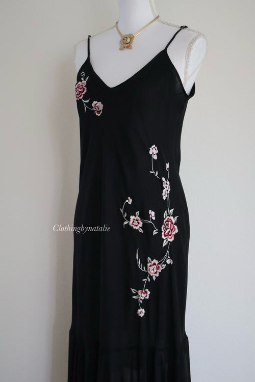 California Dynasty Embroidery Black Gown (M/L)