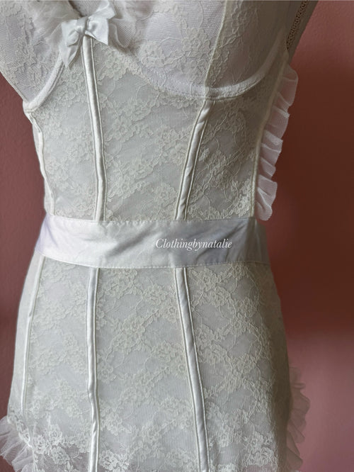 VS White Lace Apron (36B)