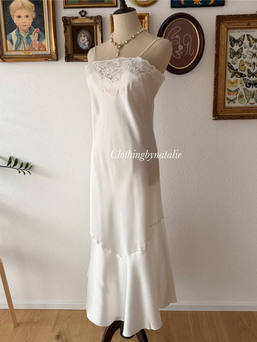 Etienne Fishtail White Maxi Dress Size M