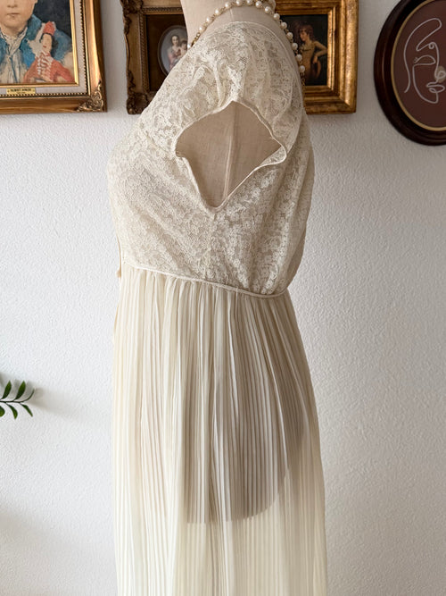 Barbizon Pleated Nylon Peignoir Set Size S