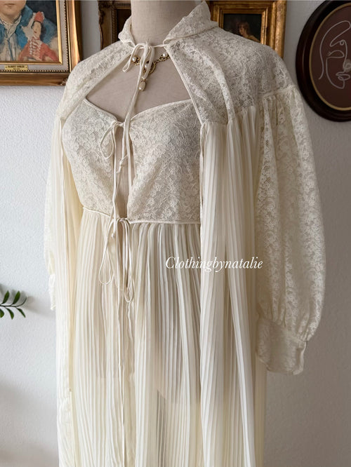 Barbizon Pleated Nylon Peignoir Set Size S