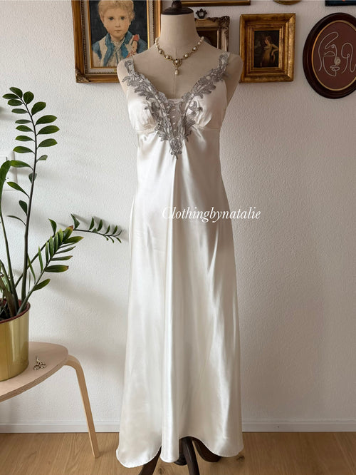 Flora Bridal Maxi Satin Peignoir Size M