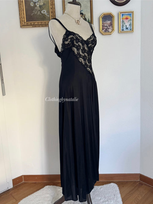 Val-Mode Black Nylon Maxi Nightgown size S/small M