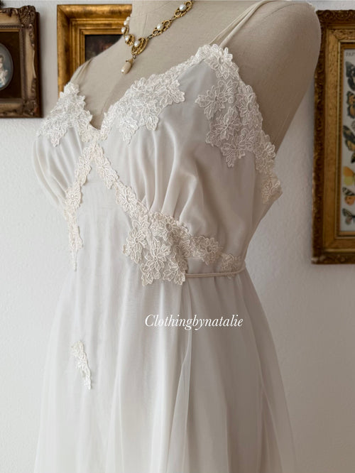 Gotham White Nylon Chiffon Babydoll Size S/M