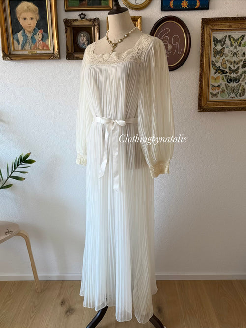 Evete Pleated Maxi Nylon Gown Size M
