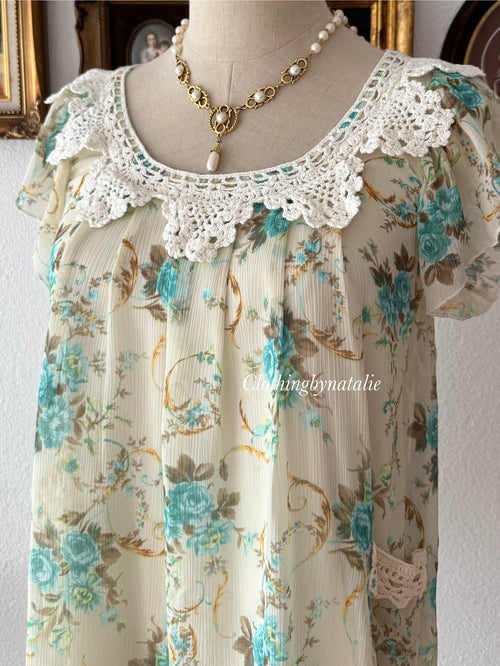 Coquette Blue Floral Blouse size S